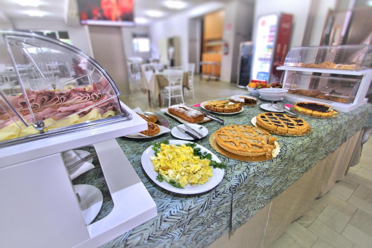 Hotel Pineta San Benedetto del Tronto Zewnętrze zdjęcie