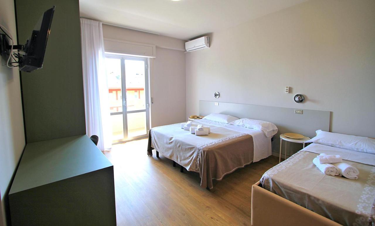 Hotel Pineta San Benedetto del Tronto Zewnętrze zdjęcie