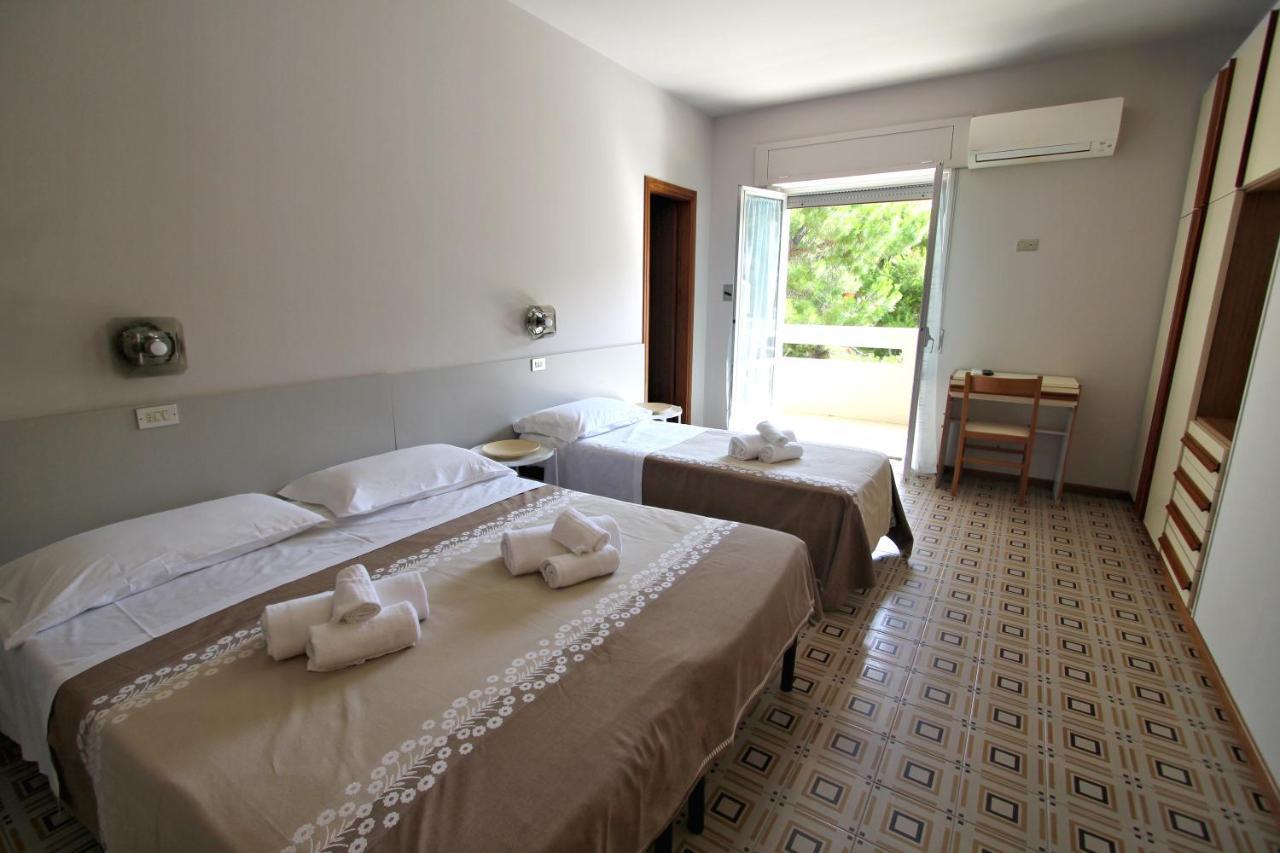 Hotel Pineta San Benedetto del Tronto Zewnętrze zdjęcie
