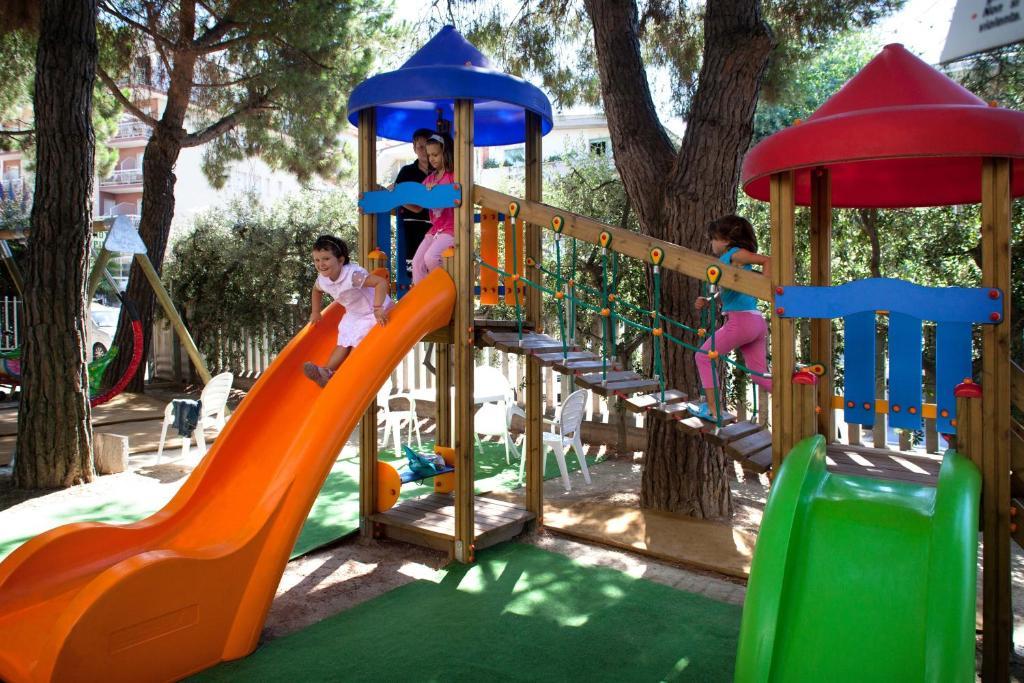 Hotel Pineta San Benedetto del Tronto Zewnętrze zdjęcie